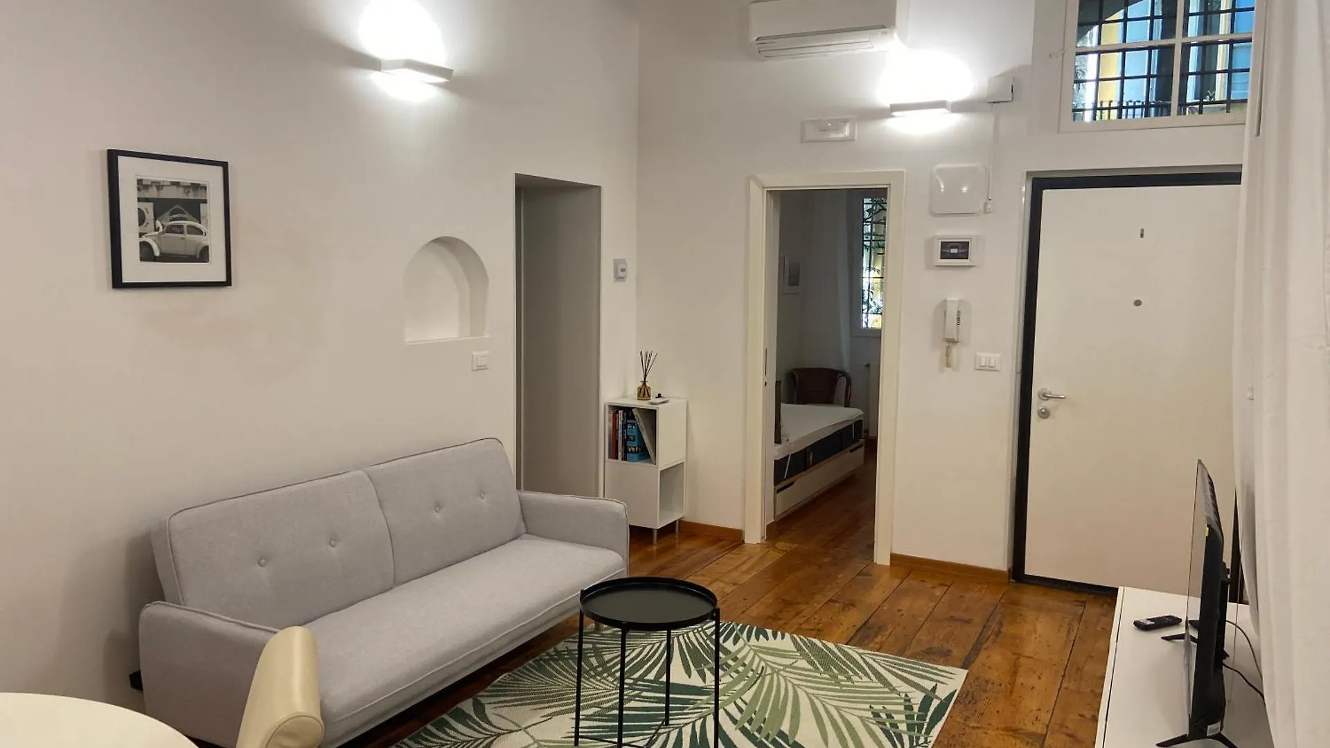Casa Ortelia: Apartment In A Historic Building بولونيا