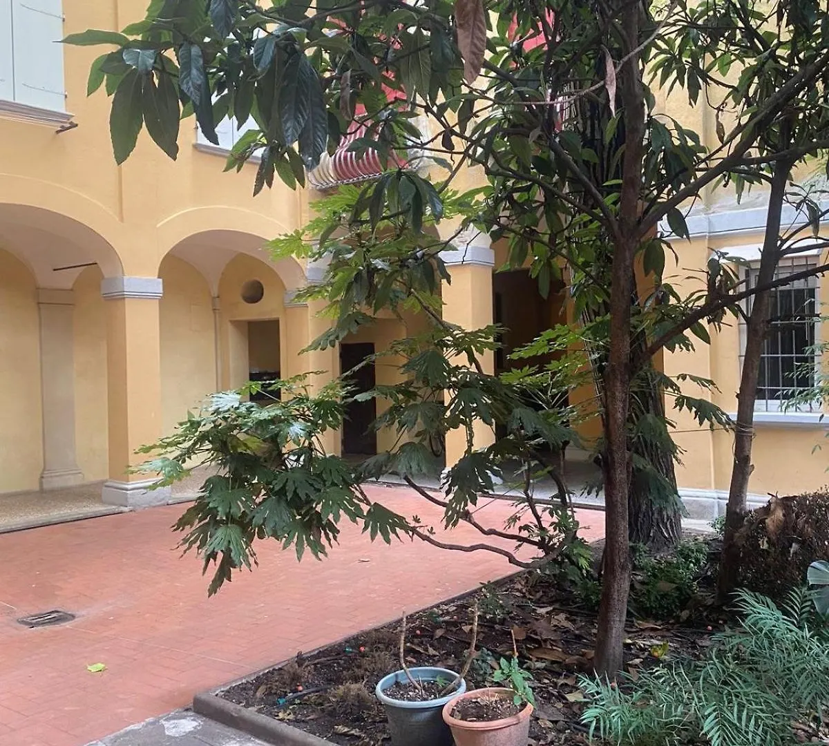Casa Ortelia: Apartment In A Historic Building بولونيا